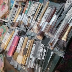 NEW! Lot of 40+ Bare Mineral brushes, all new in original package